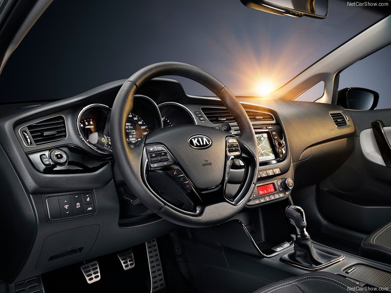 Новый Kia Cee’d стал более спортивным - ФОТОСЕССИЯ