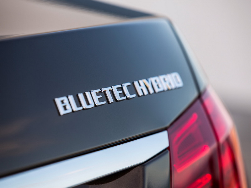 Обновленный Mercedes E-class появится в продаже весной 2013 года - ФОТО