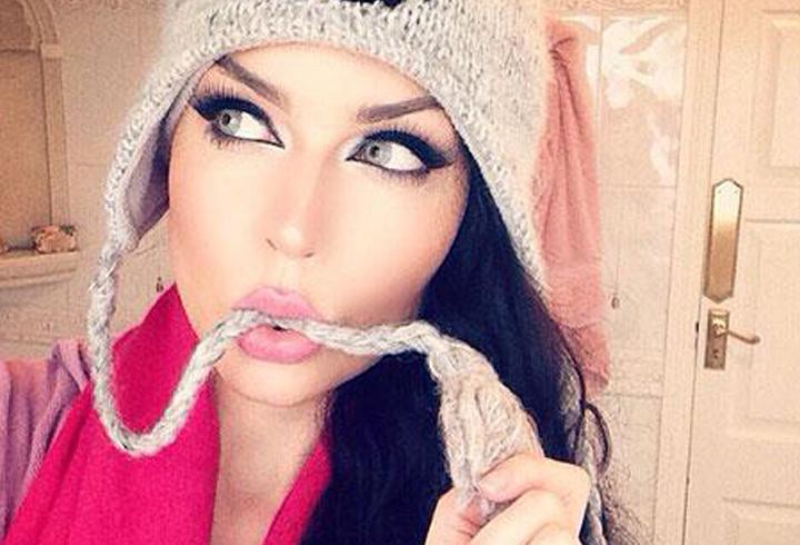 Самая красивая женщина мира становится мусульманкой - ФОТО