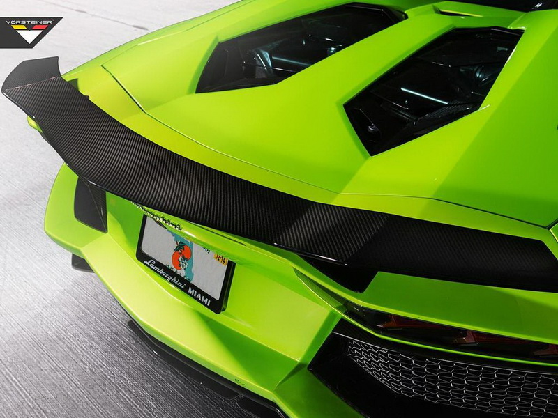 Открытый Lamborghini Aventador превратили в "Халка" - ФОТО