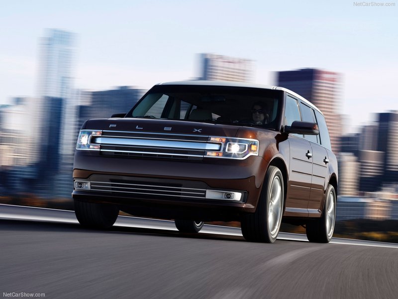 Новый семиместный внедорожник Ford Flex 2013 года - ФОТОСЕССИЯ