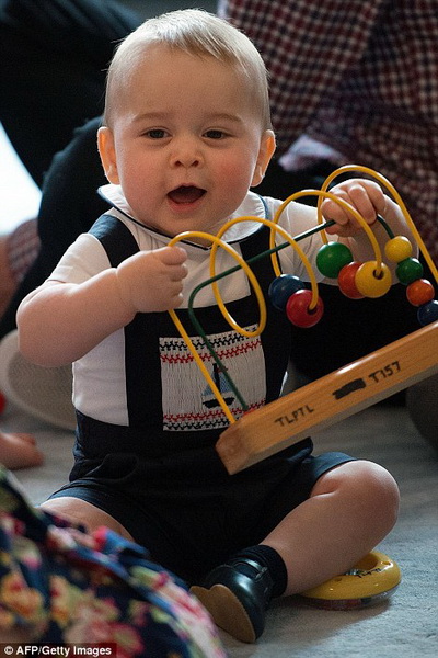 Маленький принц Джордж покорил всех в Новой Зеландии - ФОТО