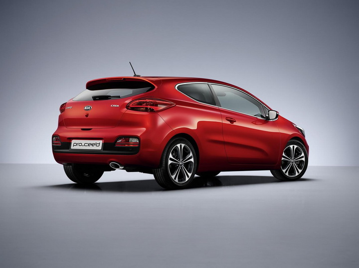 Kia cee'd обзавелся новым литровым мотором - ФОТО