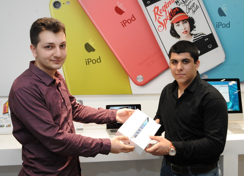 Определились победители конкурса Day.Аz и iStore "Самый активный читатель месяца" - ФОТО