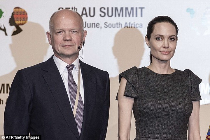 Анджелина Джоли удивила своим видом - ФОТО