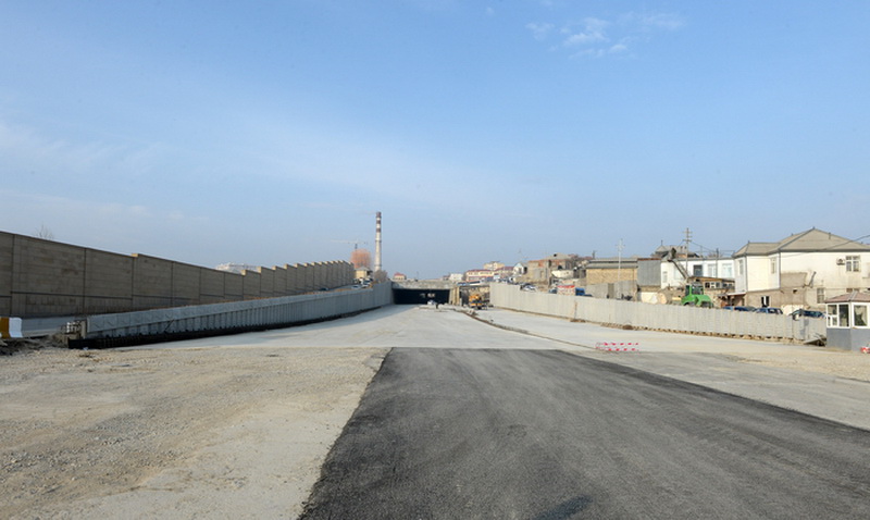 Президент Ильхам Алиев ознакомился с ходом строительных работ на дорожных узлах на проспекте Зии Буниятова - ОБНОВЛЕНО - ФОТО