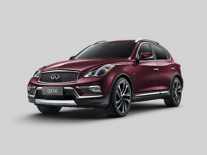 Самый компактный кроссовер Infiniti пережил "длинный" рестайлинг - ФОТО