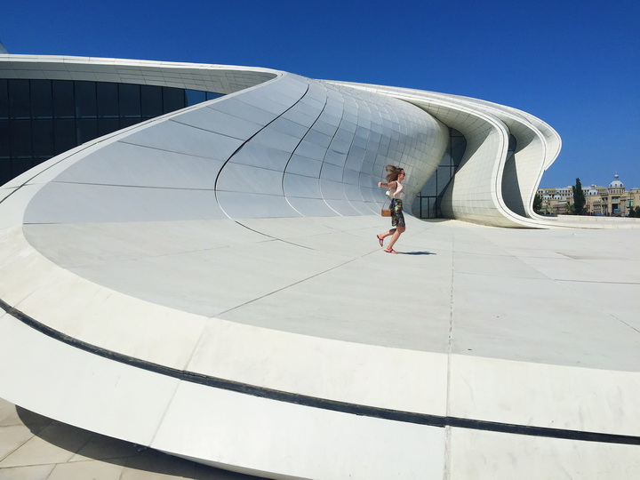 Центр Гейдара Алиева привел в восторг известного блогера - ФОТОГАЛЕРЕЯ