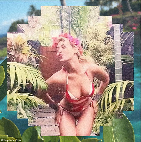 Бейонсе выложила в Cеть свои откровенные снимки - ФОТО