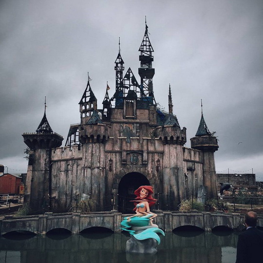 "Картинная галерея" Day.Az: Альтернативный Диснейленд - ФОТО