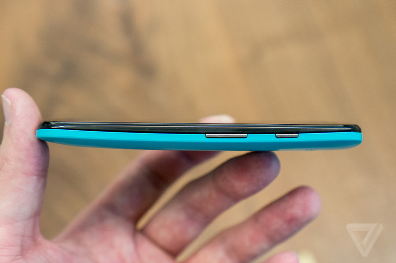 Motorola представила новый бюджетный смартфон - ФОТО