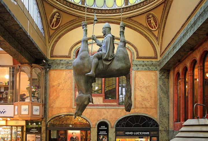 "Картинная галерея" Day.Az: Провокация на улицах - ФОТО