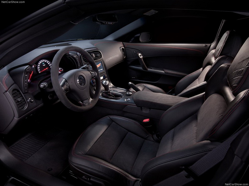 Рассекречена внешность мощного Chevrolet Corvette - ФОТО