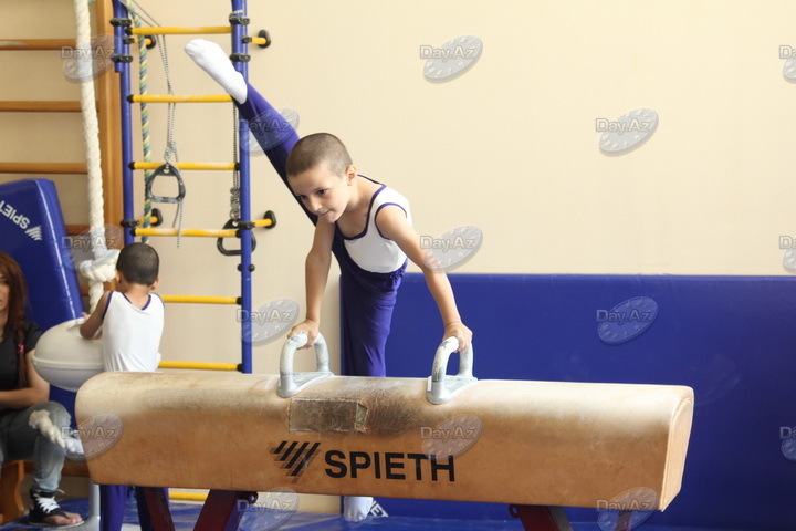 Будущие победители. Один день в Бакинской школе гимнастики - РЕПОРТАЖ - ФОТО