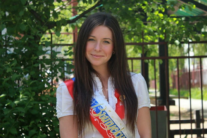 Отличница из МГИМО стала порнозвездой - ФОТО