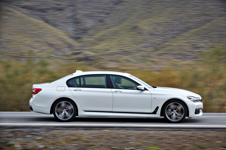 Новый BMW 7-Series представлен официально: все подробности о новинке - ФОТО