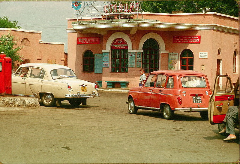 Бензоколонки в СССР – история в фотографиях - ФОТОСЕССИЯ