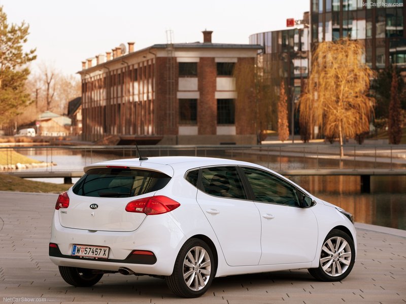 Новый Kia Cee’d стал более спортивным - ФОТОСЕССИЯ