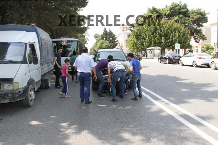 Sumqayıtda ara qarışdı: yol bağlandı, intihara cəhd.. - FOTOLAR