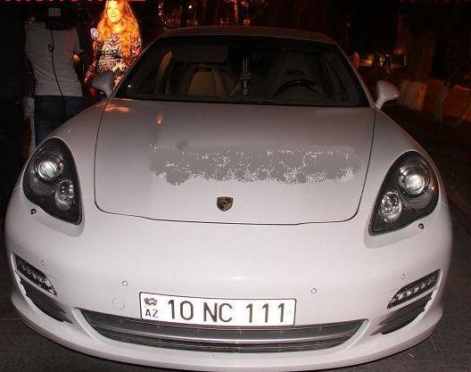 Bakıda bahalı maşınların nömrələri və qiymətlər – FOTO