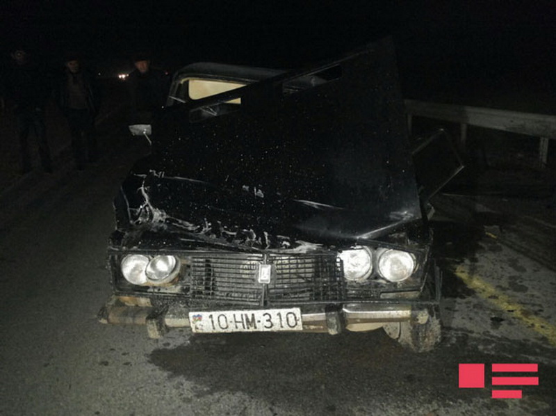 В Геранбое Hyundai врезался в припаркованный ВАЗ, 3 погибших - ОБНОВЛЕНО - ФОТО