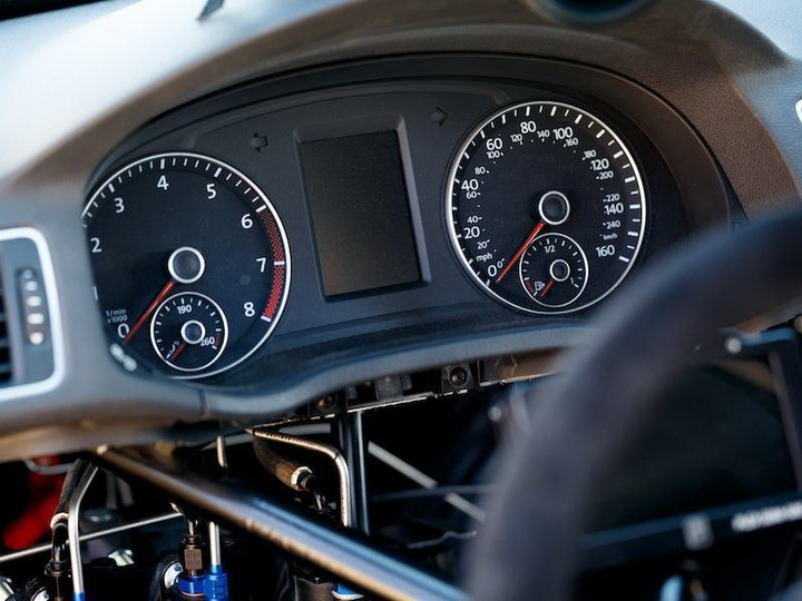 Ведущий Top Gear построил себе 900-сильный VW Passat для дрифта - ФОТО