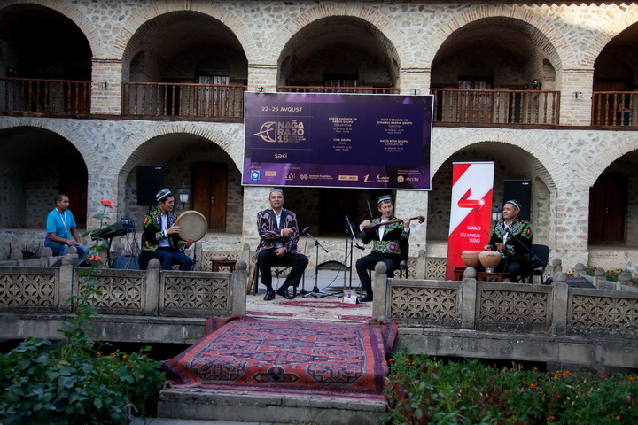 Şəkidə bu dəfə iranlılar oxudu, özbəklər ustad dərsi keçdi - FOTOLAR