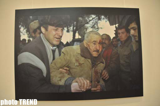 В Баку представлены работы французского фотографа о Ходжалинской трагедии - ОБНОВЛЕНО - ФОТО
