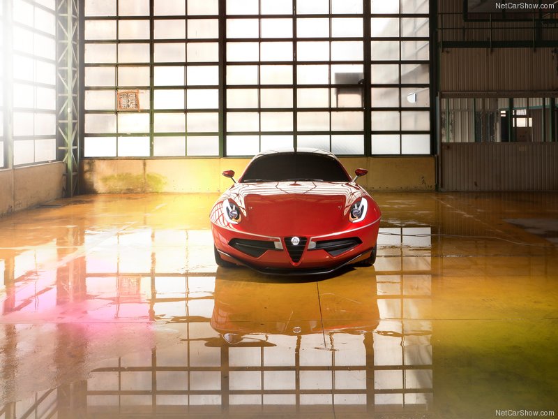 Alfa Romeo создала "летающую тарелку" - ФОТОСЕССИЯ