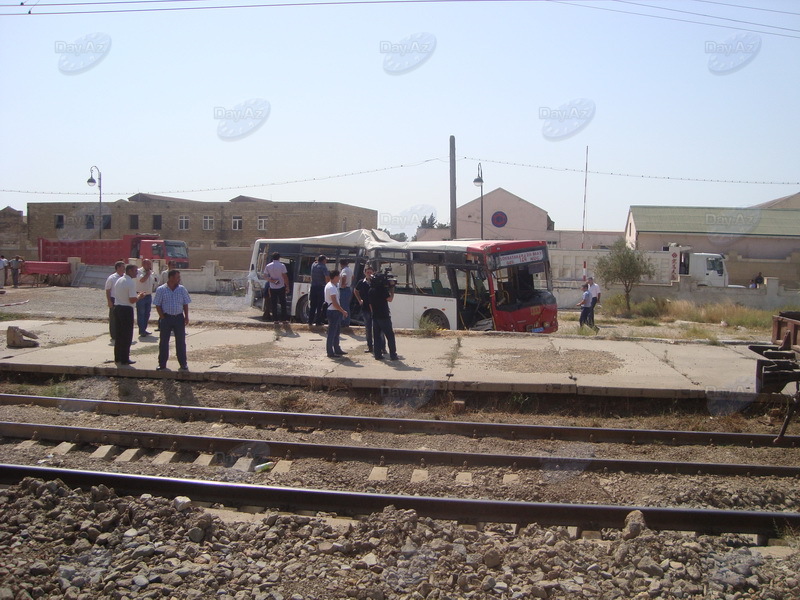 Обнародован полный список раненых и погибших в результате столкновения поезда с автобусом в Баку – ОБНОВЛЕНО – ФОТО - ВИДЕО – ОПРОС