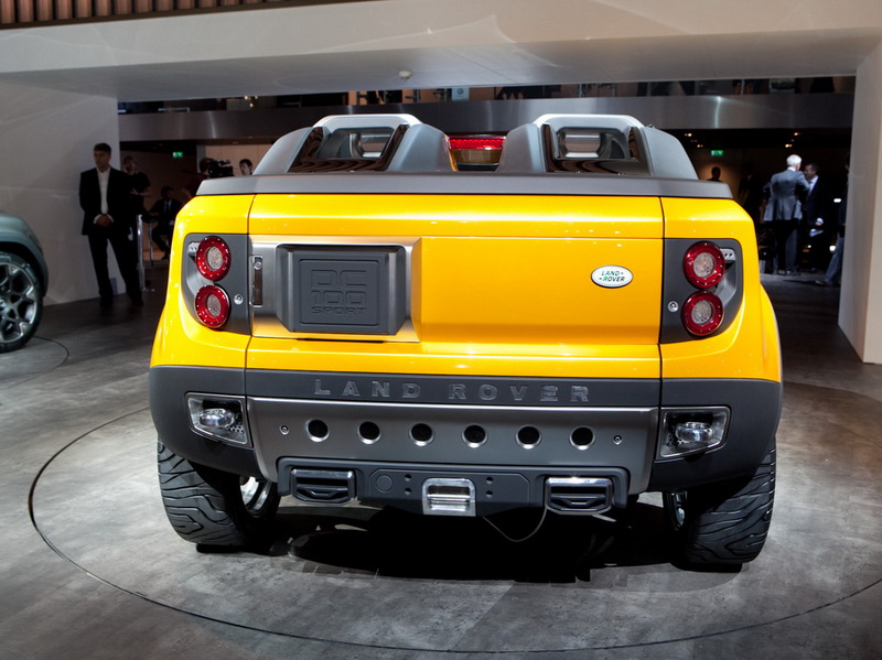 К новому поколению Land Rover Defender гламур не липнет - ФОТО