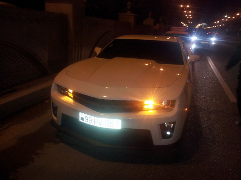 Bakıda bir gecə ərzində "Bentley" və "Camaro" əldən getdi - FOTO