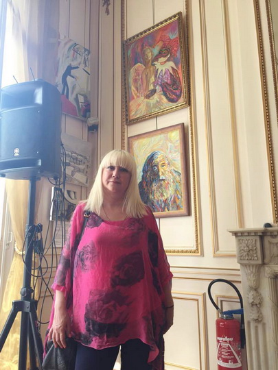 Картина азербайджанской художницы приковала внимание парижан - ФОТО