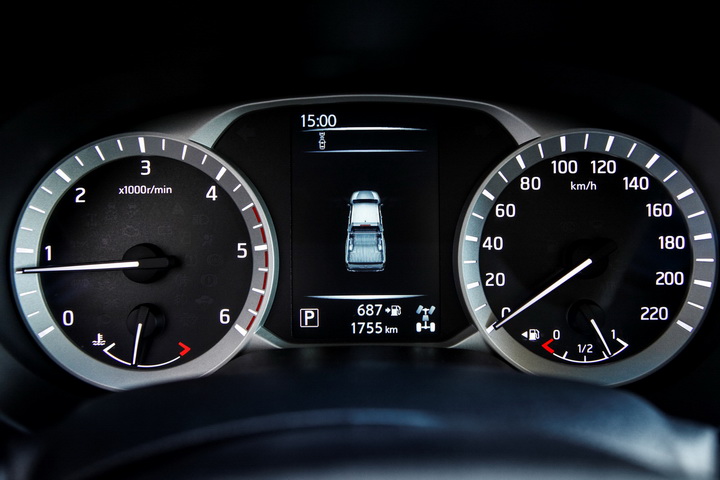Nissan выпускает пикап нового поколения - ФОТО