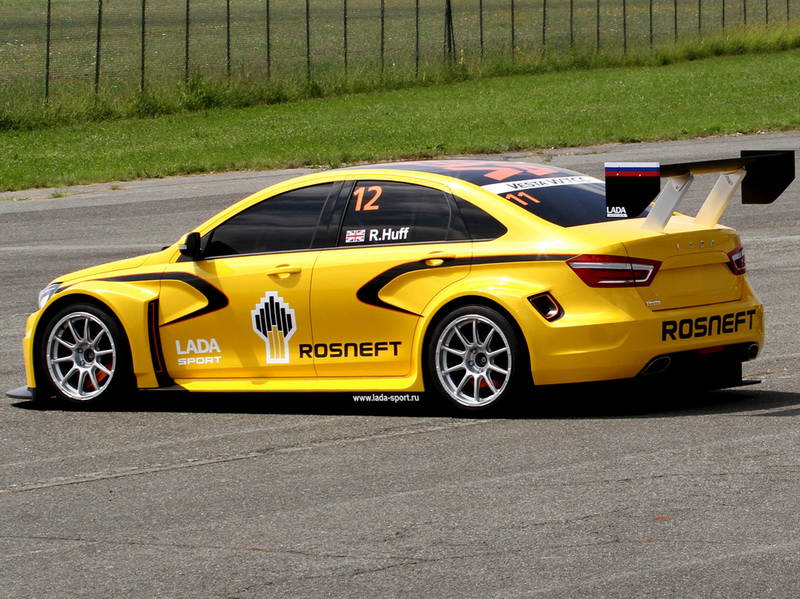 Гоночная Lada Vesta WTCC выйдет на трек в 2015 году - ФОТО