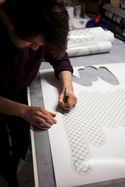 "Картинная галерея Day.Az": Гигантский ластик из Photoshop на улицах - ФОТО