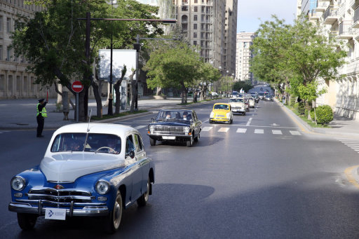 В Баку состоялся пробег классических автомобилей, посвященный 91-й годовщине со дня рождения общенационального лидера Гейдара Алиева - ФОТО