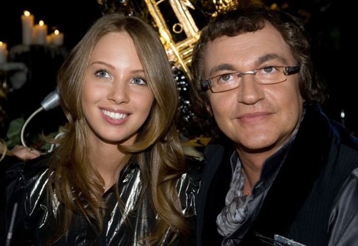 Звездные пары с огромной разницей в возрасте - ФОТО