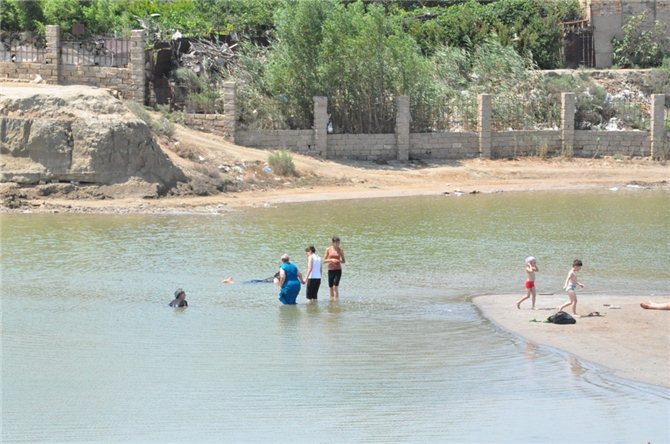 Bakıdakı "Duzlu göl" xəstəlik mənbəyidir? - FOTO