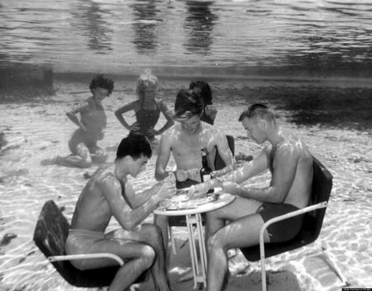 Фантастические ретро-фотографии со дна озера - ФОТОСЕССИЯ