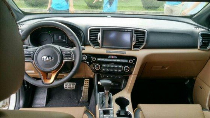 Рассекречен интерьер нового Kia Sportage - ФОТОСЕССИЯ