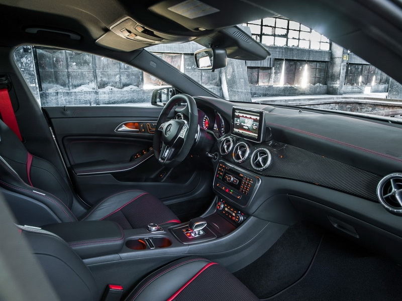"Заряженный" седан Mercedes CLA 45 AMG обойдется в $47 450 - ФОТОССЕССИЯ
