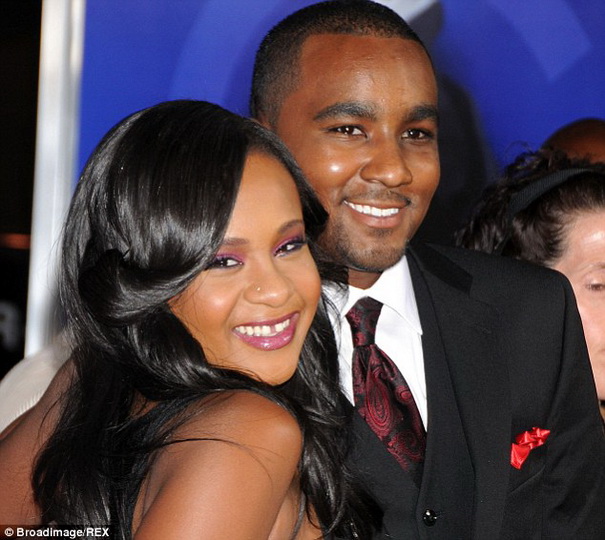 Дочь Уитни Хьюстон поправляется - ОБНОВЛЕНО - ФОТО