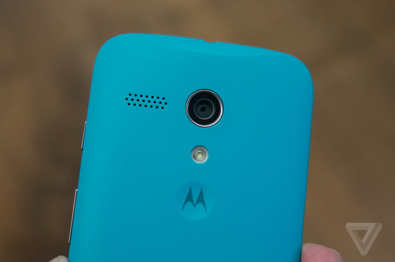 Motorola представила новый бюджетный смартфон - ФОТО