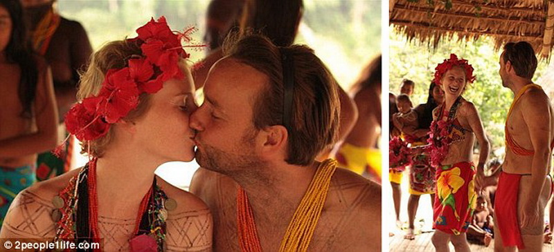 Вечные молодожены: эта пара сыграла свадьбу 52 раза - ФОТО