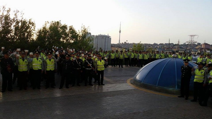 Yol polisinin xarici vətəndaşla ünsiyyətində problem olmayacaq – FOTO