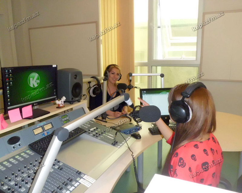 Lalə Məmmədova Kəpəz FM-in "AynA"sında - FOTO
