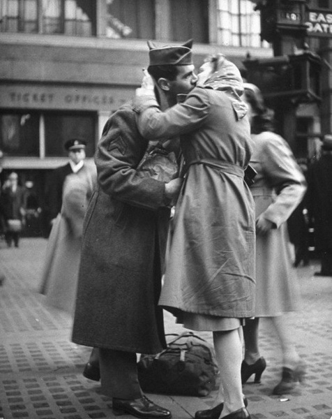 Прощание с возлюбленными. Пенсильванский вокзал. 1943 - ФОТОСЕССИЯ
