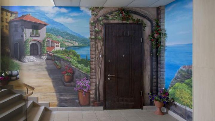 Красивые рисунки в подъездах многоэтажек - ФОТО