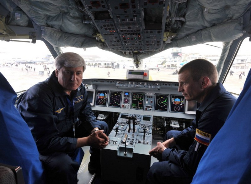 Первые кадры с места крушения российского самолета Superjet-100 - ОБНОВЛЕНО - ФОТО - ВИДЕО